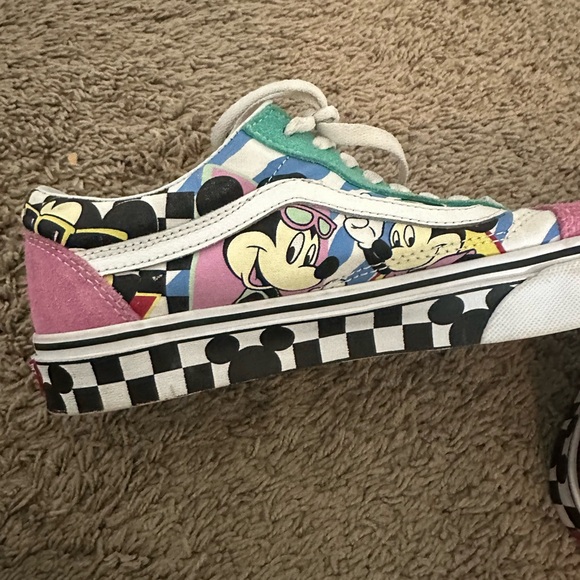 Vans Disney Mickey Minnie Women’s 9.5, Men’s 8. Cute Shoes! - Picture 8 of 14